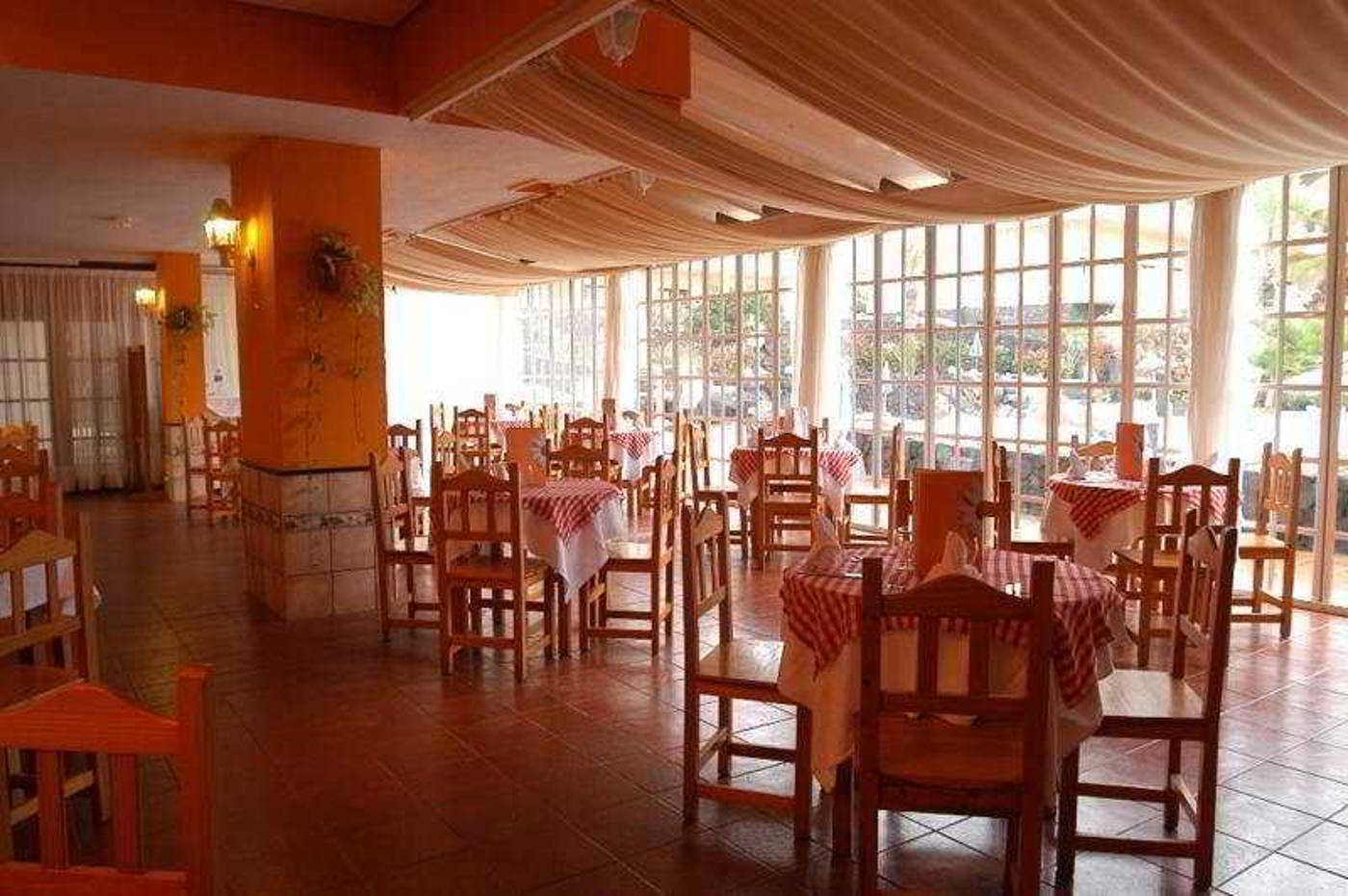 H10-Costa-Salinas-Restaurant-7