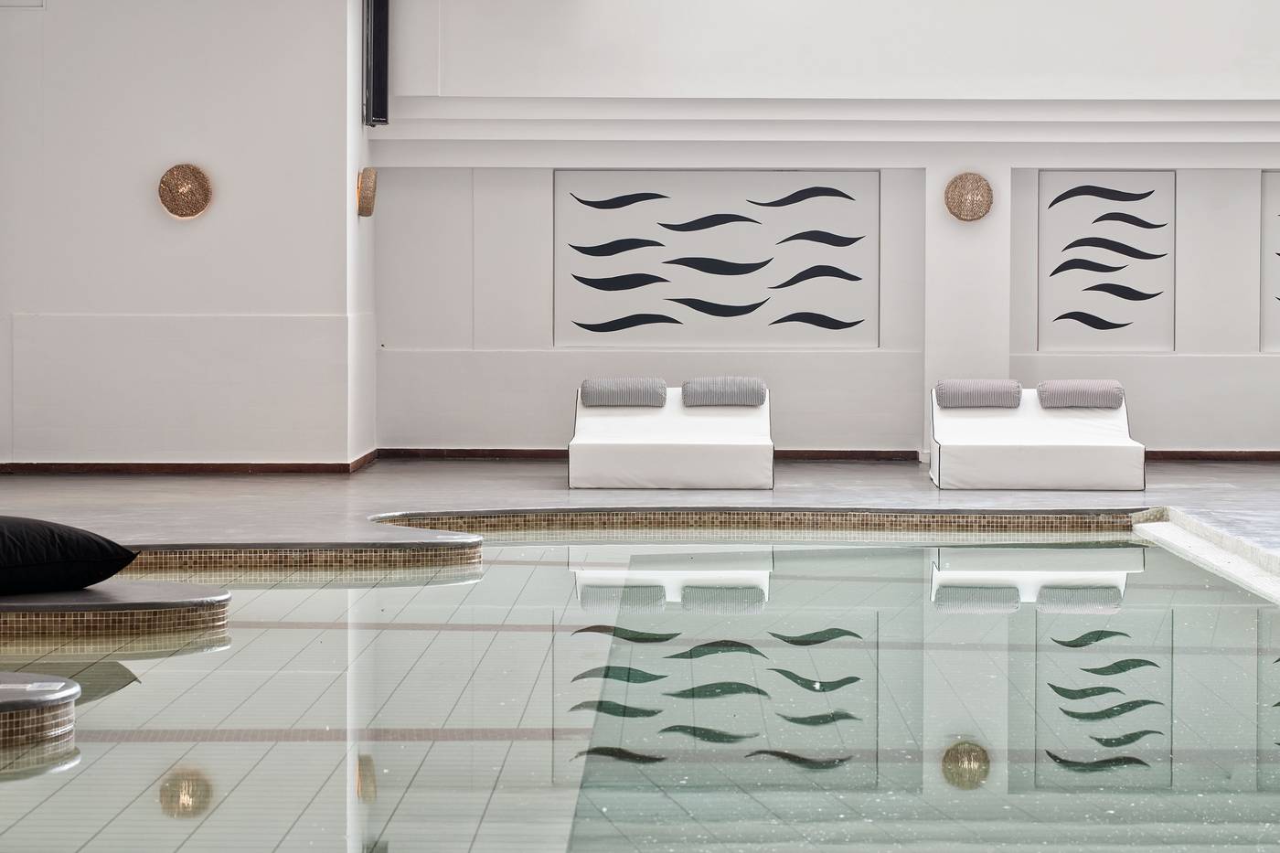 Isla-Brown-Chania--Curio-Collection-by-Hilton-Pool-73