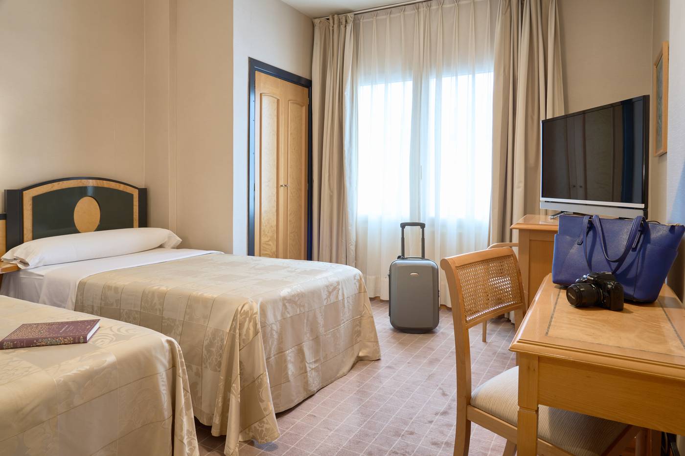 Macia Condor-Spain-GRANADA-Room-2