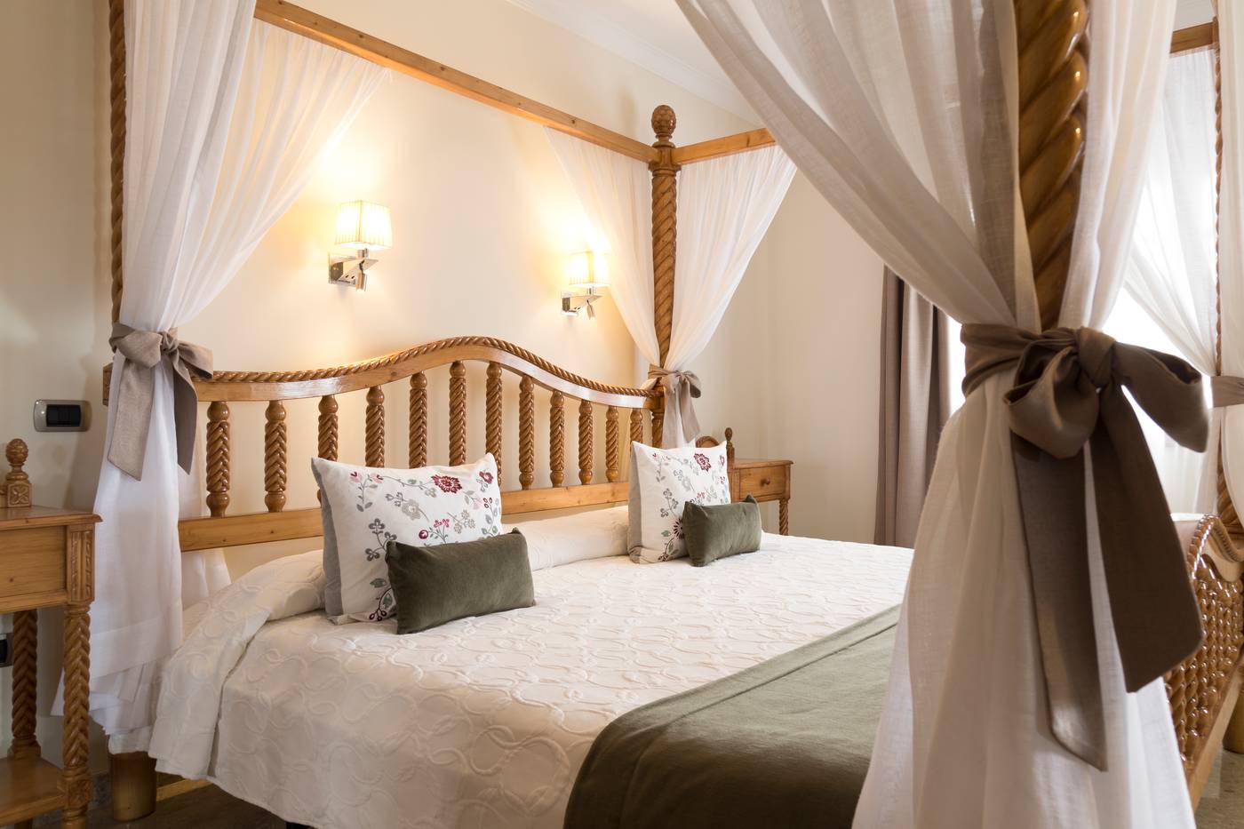 Melva-suite-hotel-Room-24