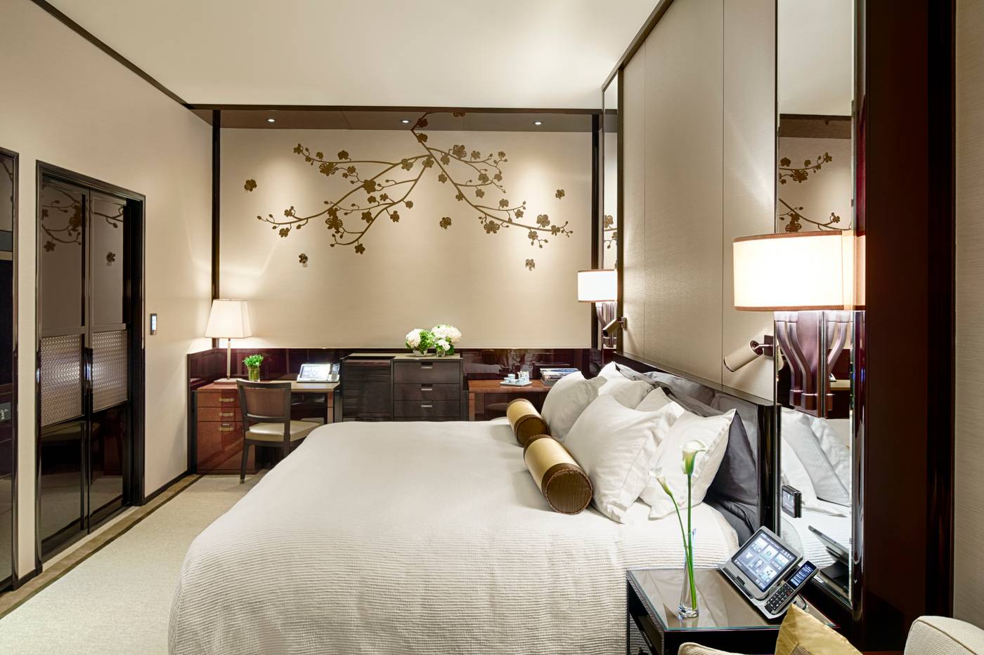 The-Peninsula-Hong-Kong-Room-23