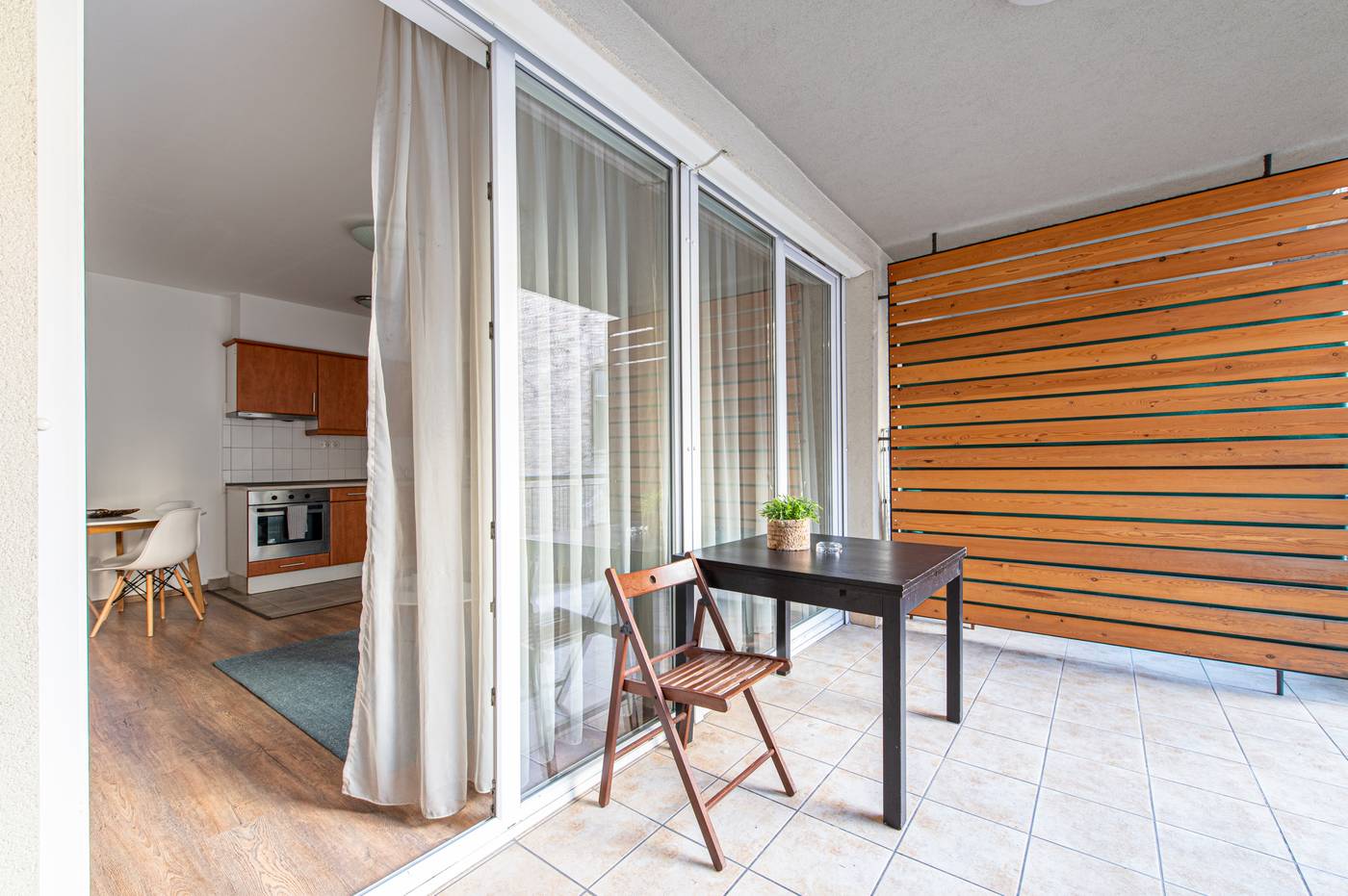 Nova-Apartments-Room-1