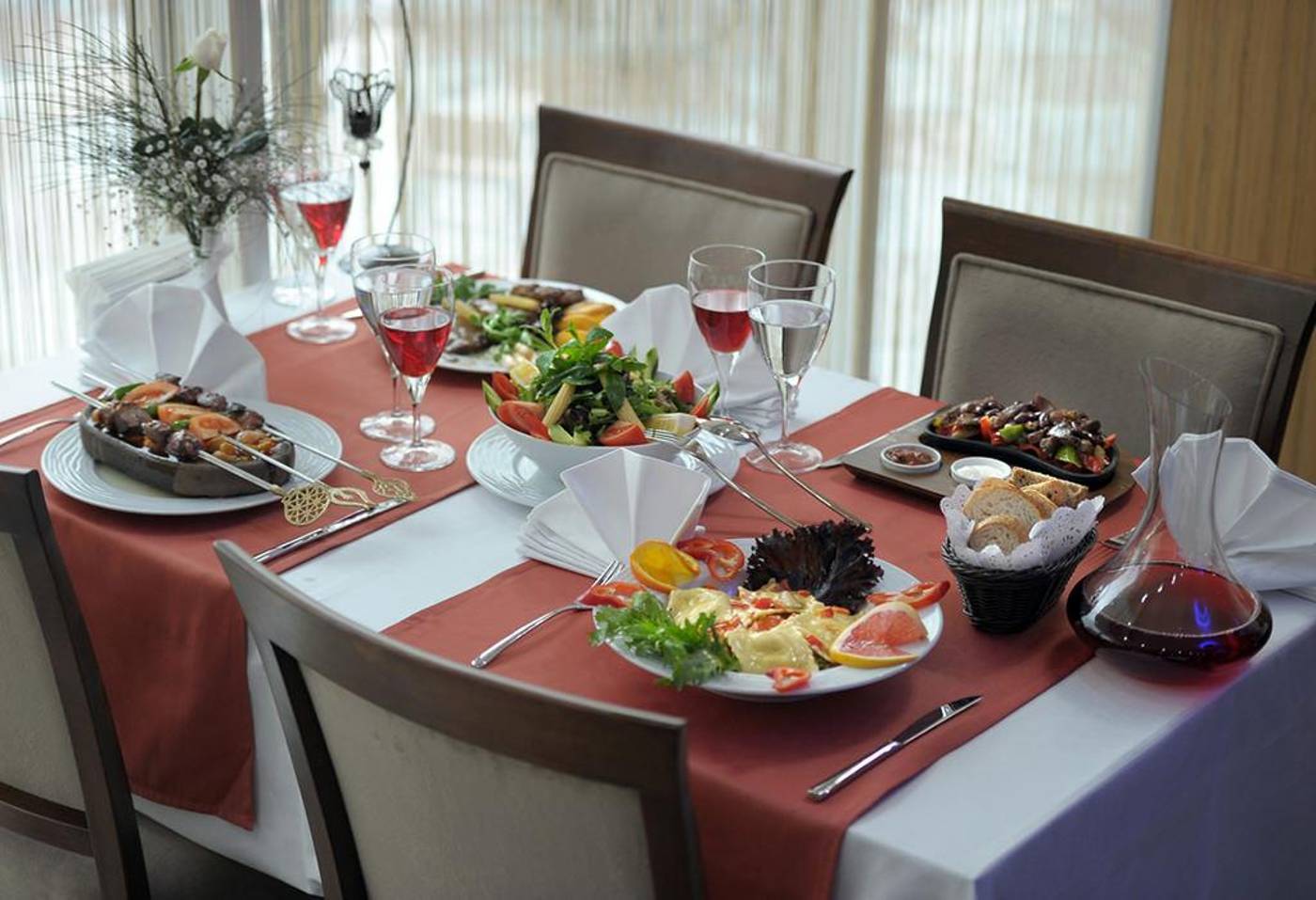 Rhiss-Hotel-Bostanci-Restaurant-11