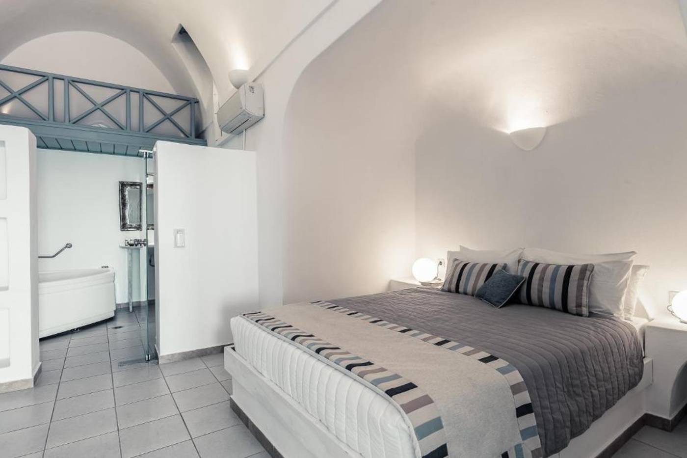 La-Maltese-Private-House-Room-3