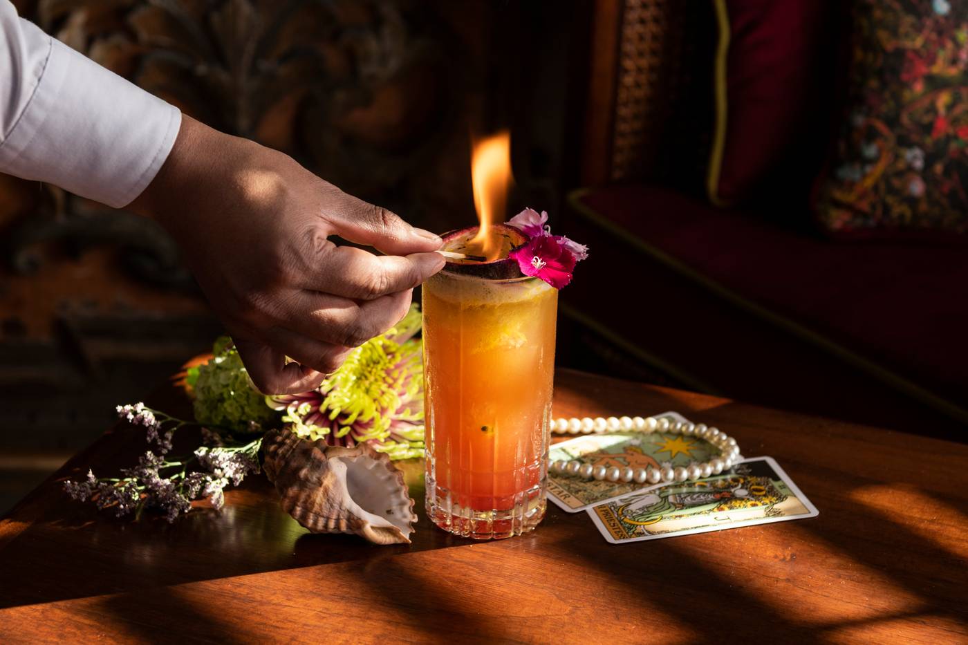 Hotel-Phoenicia-Bar-54