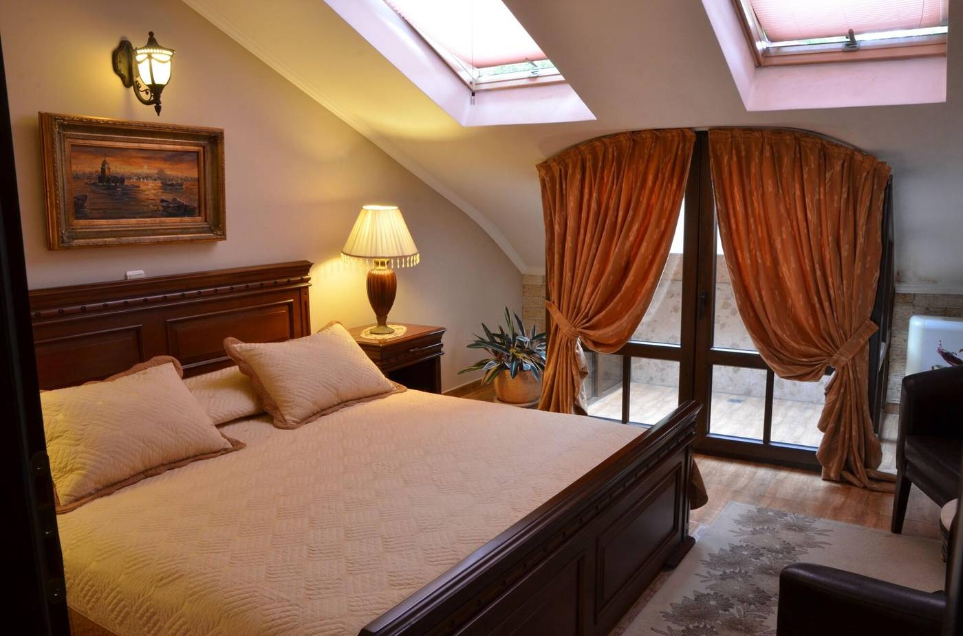 Boris Palace-Bulgaria-PLOVDIV -Room-9