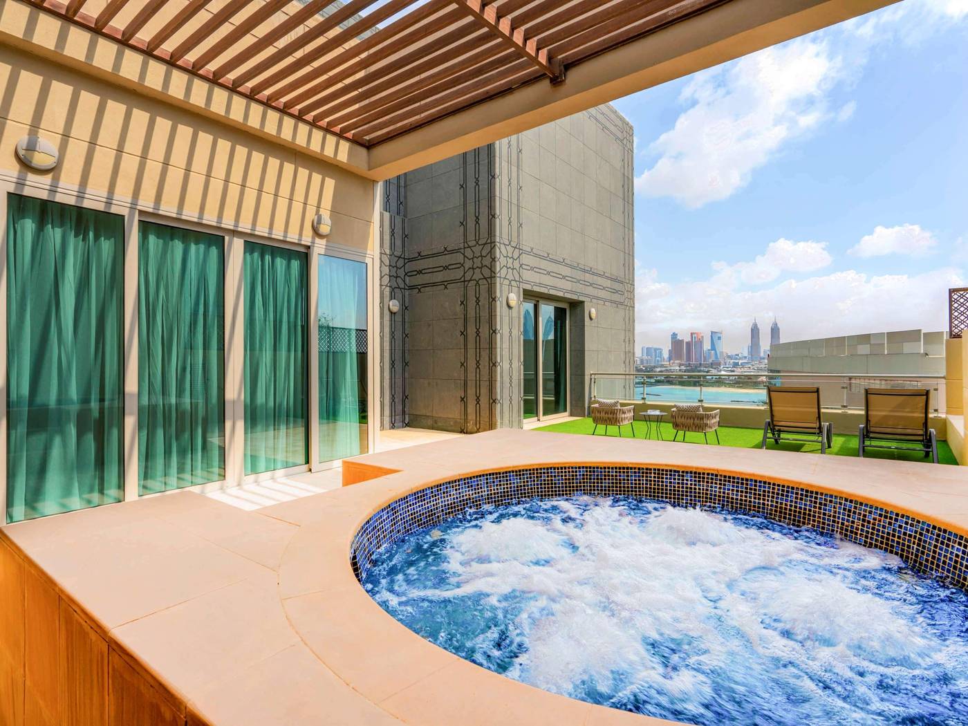 Rixos-The-Palm-Hotel-and-Suites-Room-80