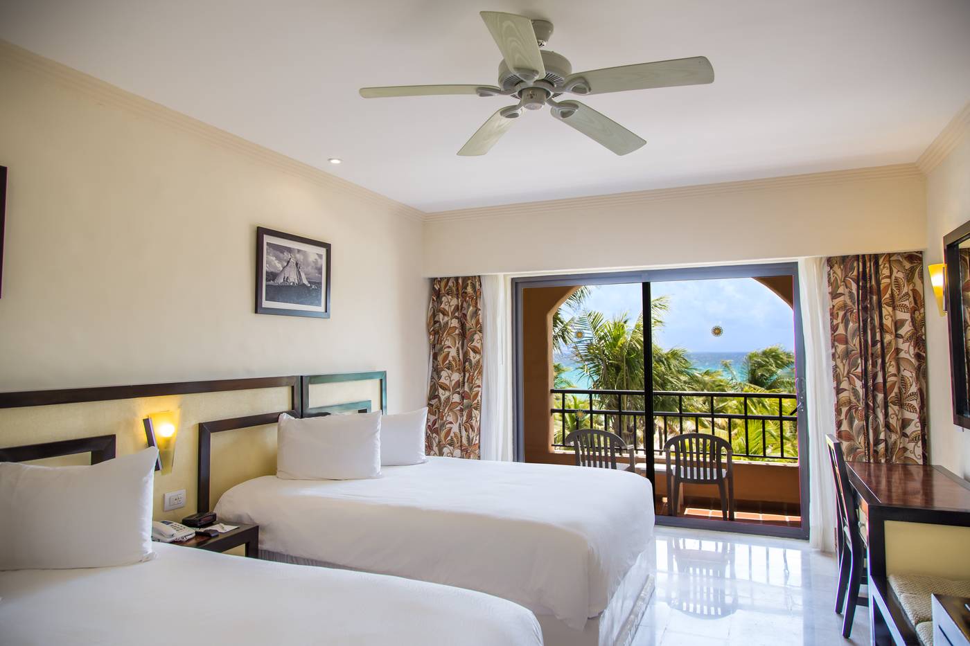 Sandos-Playacar-Beach-Resort-Room-25