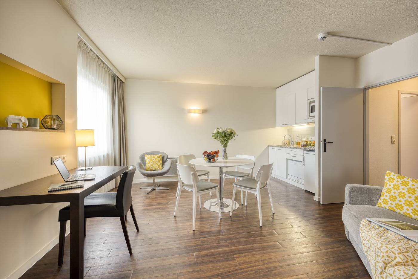 Citadines-Sainte-Catherine-Brussels-Room-15