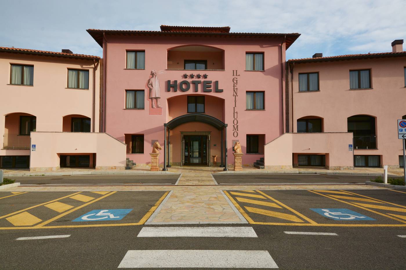 Hotel Il Gentiluomo-Italy-LOC. BATTIFOLLE-General view-1