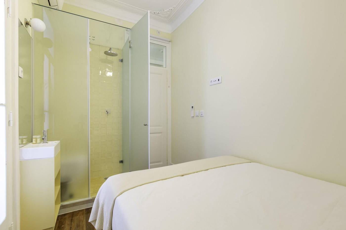 1898-Home---Suites-Room-29