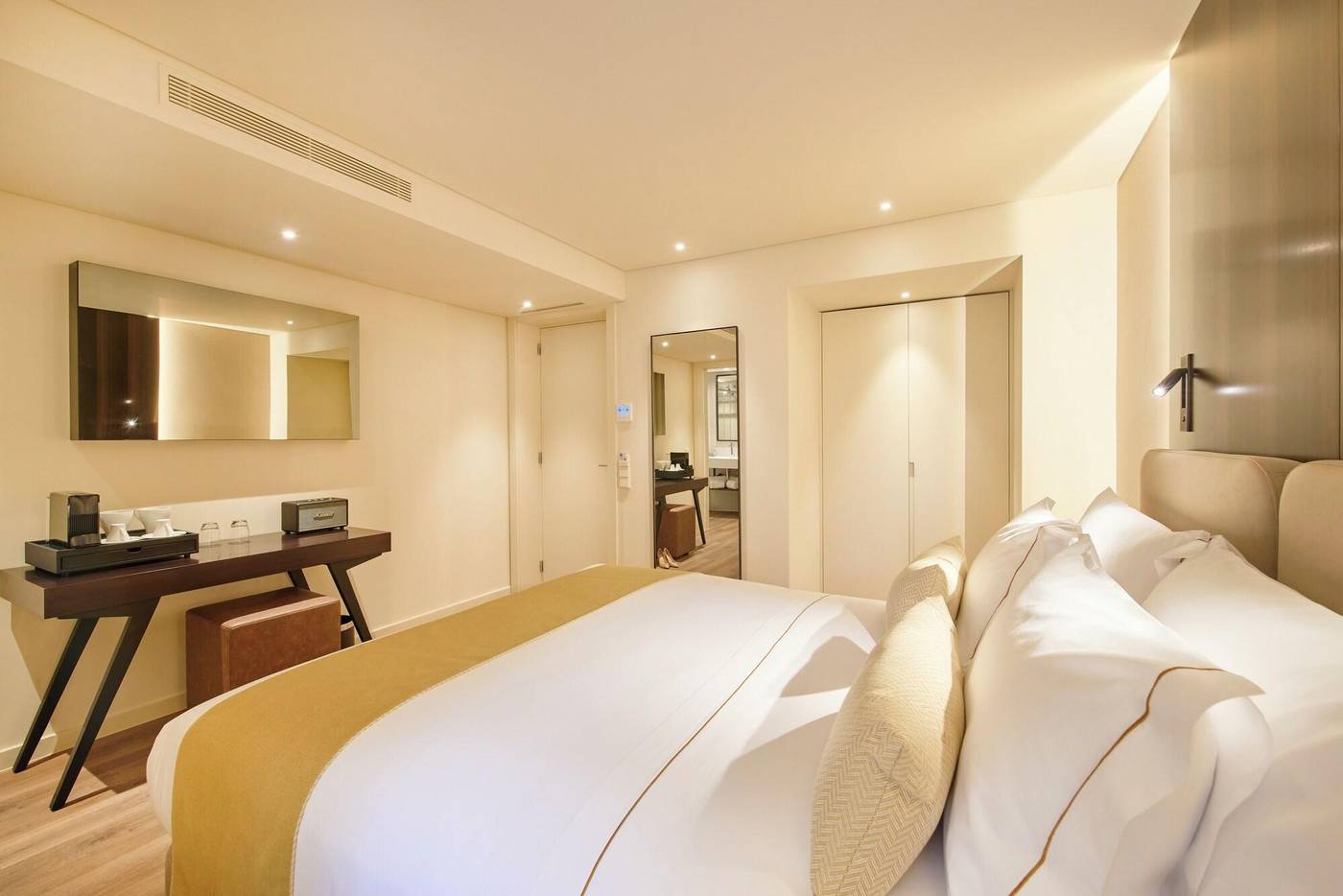 Moon-and-Sun-Lisboa-Room-23