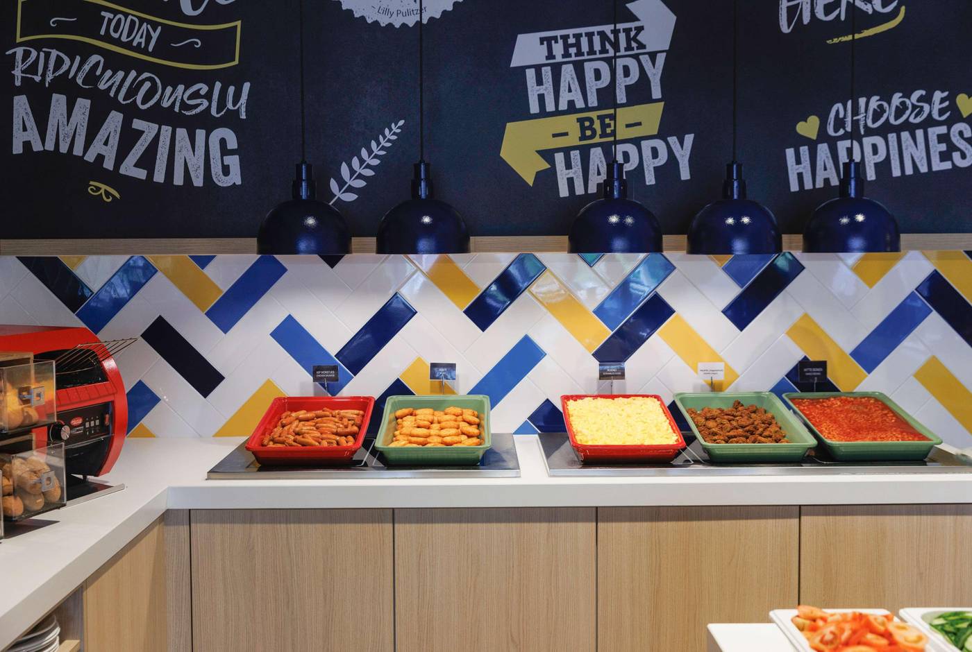 Hampton-by-Hilton-Amsterdam-Airport-Schiphol-Restaurant-28