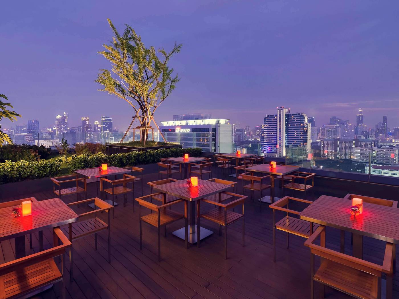 Mercure-Bangkok-Siam-Bar-39