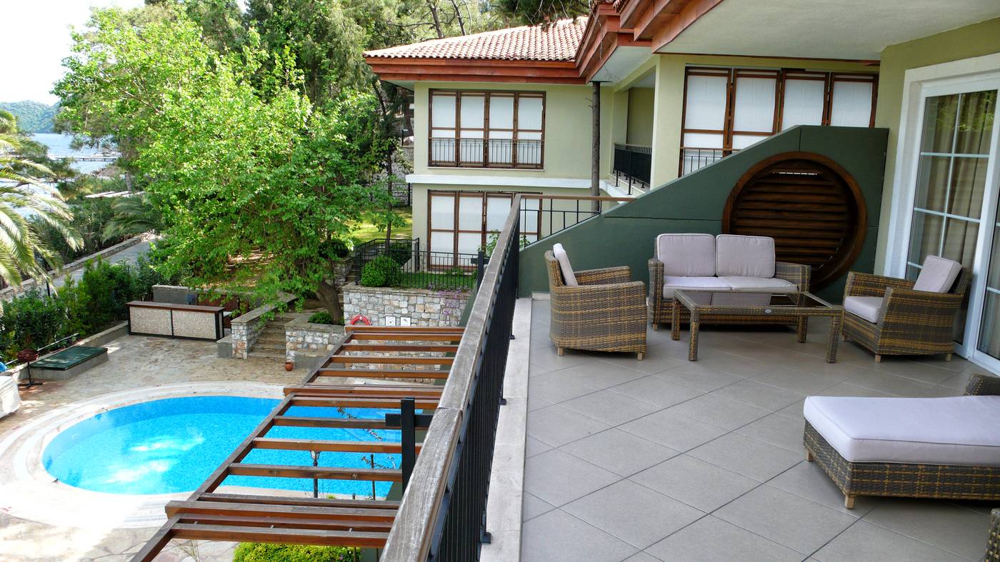 Grand-Yazici-Club-Turban-Thermal-Hotel-Pool-6