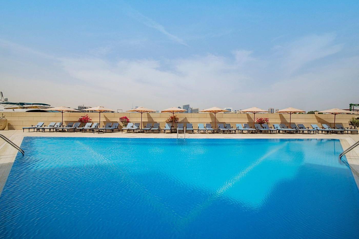 Sheraton-Dubai-Creek-Hotel-and-Towers-Pool-6