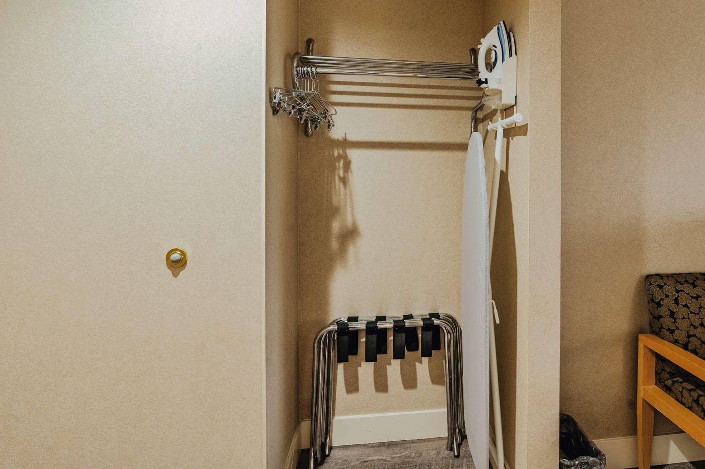 SureStay-Plus-Hotel-by-Best-Western-Coquitlam-Room-48