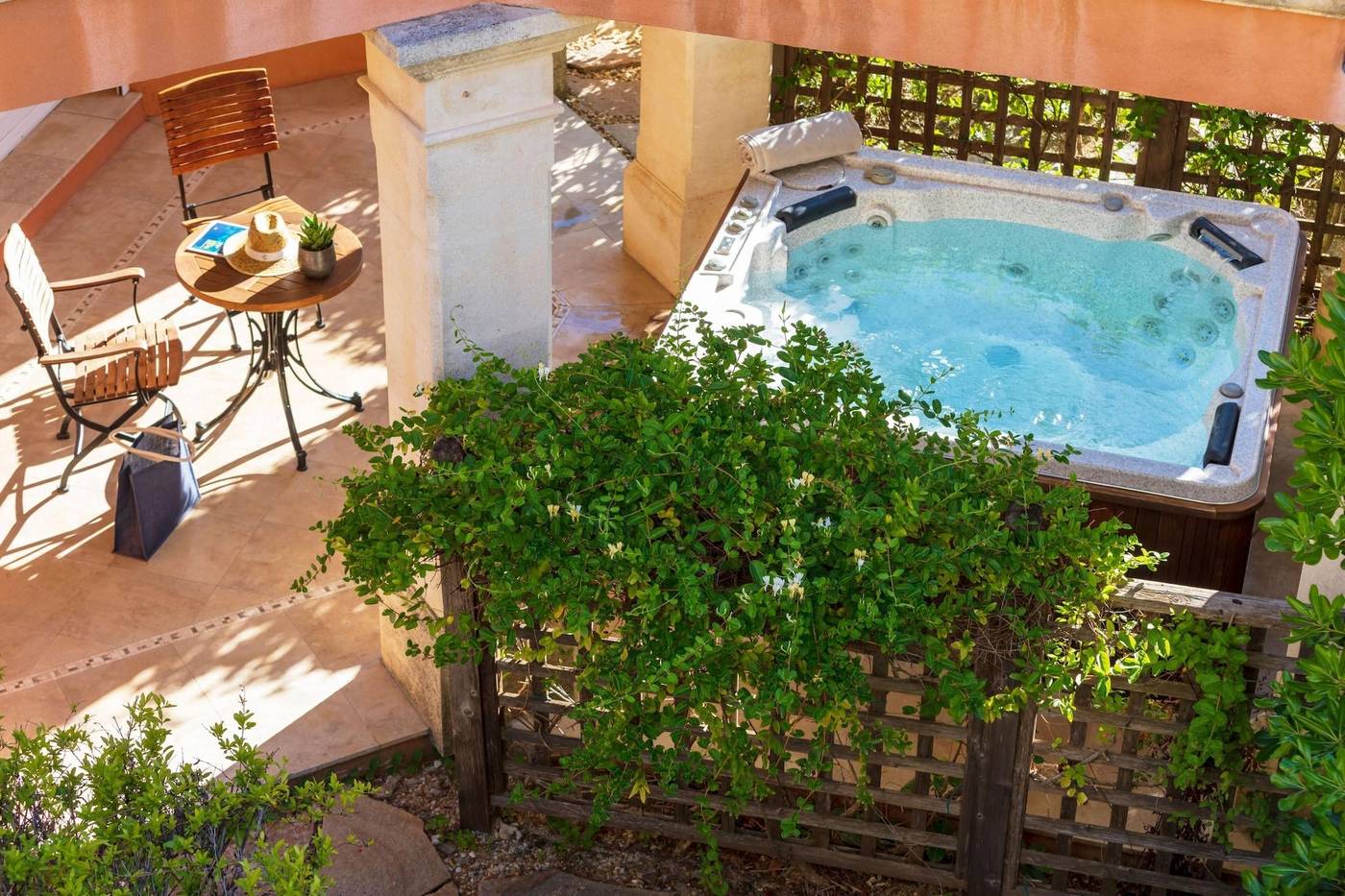 Le-Domaine-De-l-Astragale-Room-14