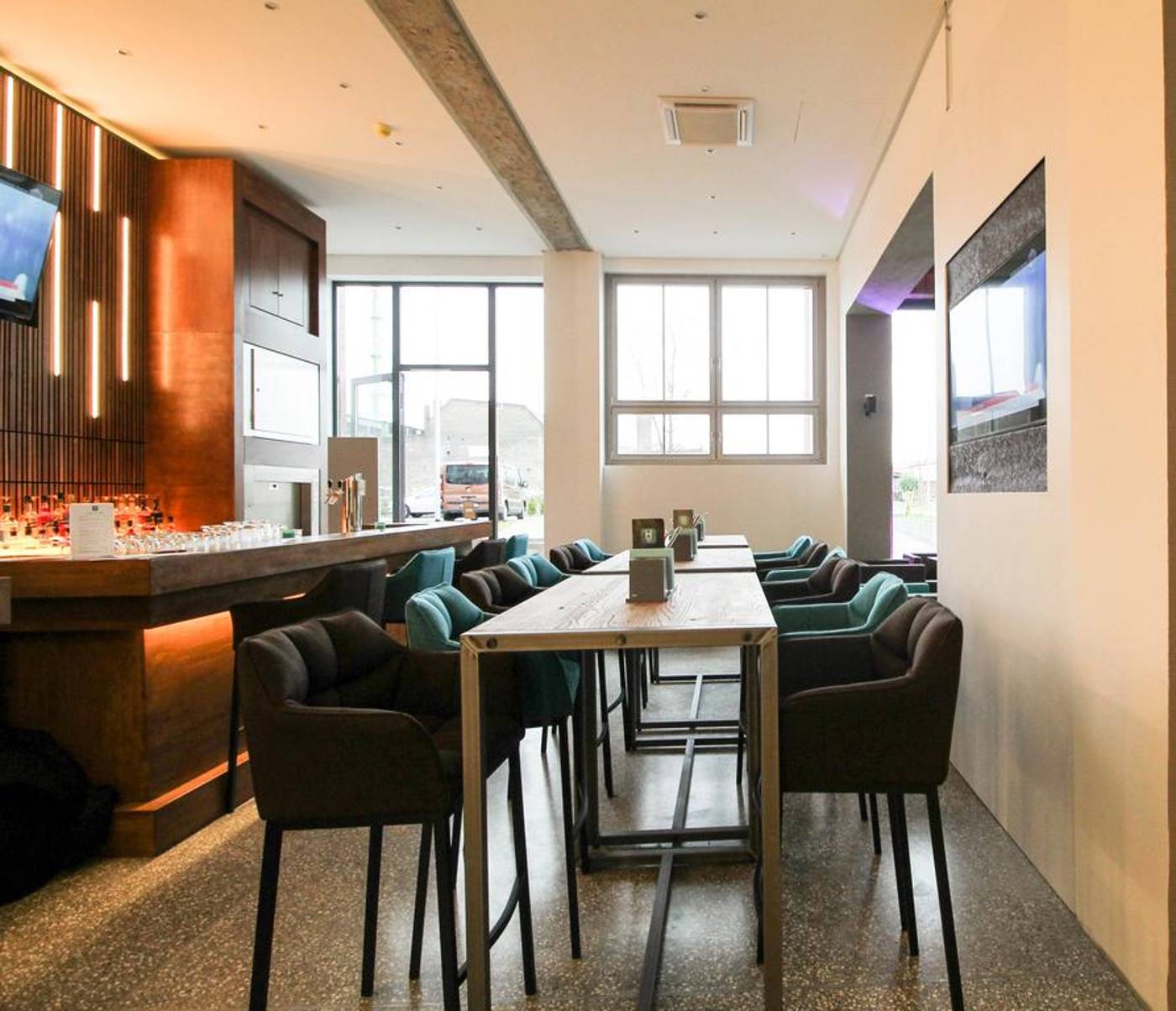 H24-Hotel-Berlin-Lichtenberg-Lobby-9