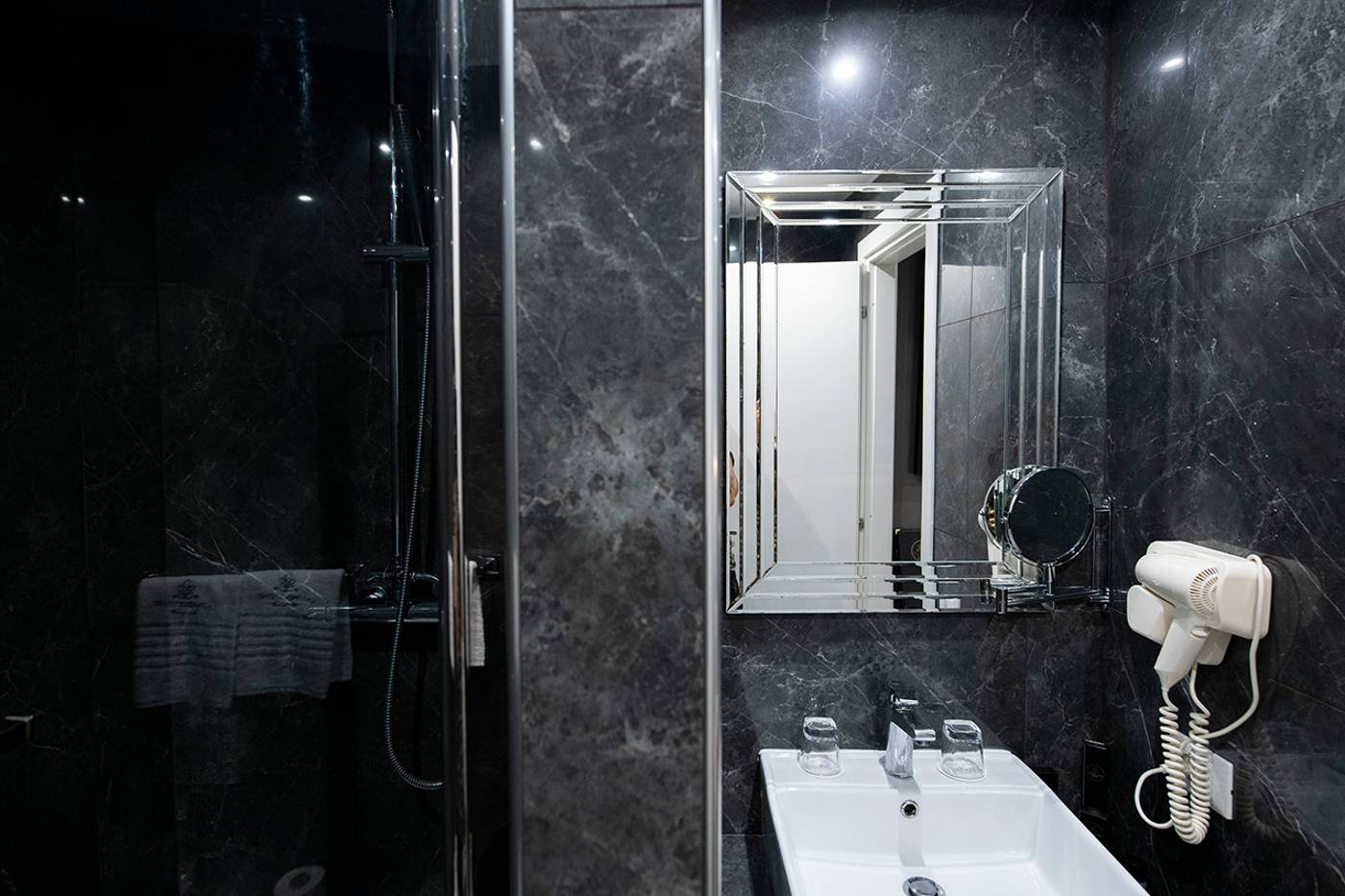 Hotel-87-Eightyseven-Room-56