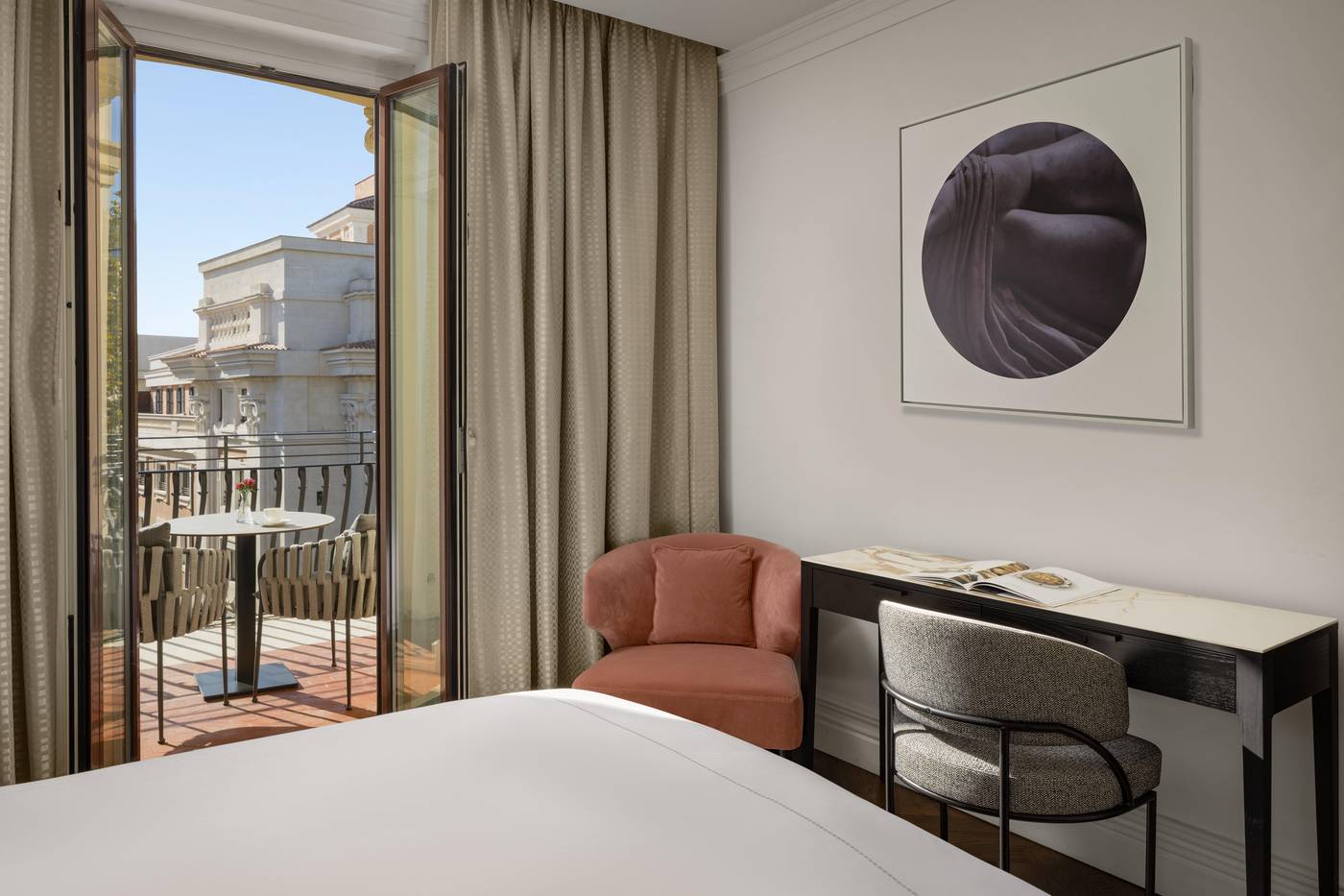 Ambasciatori-Palace-Hotel-Room-8