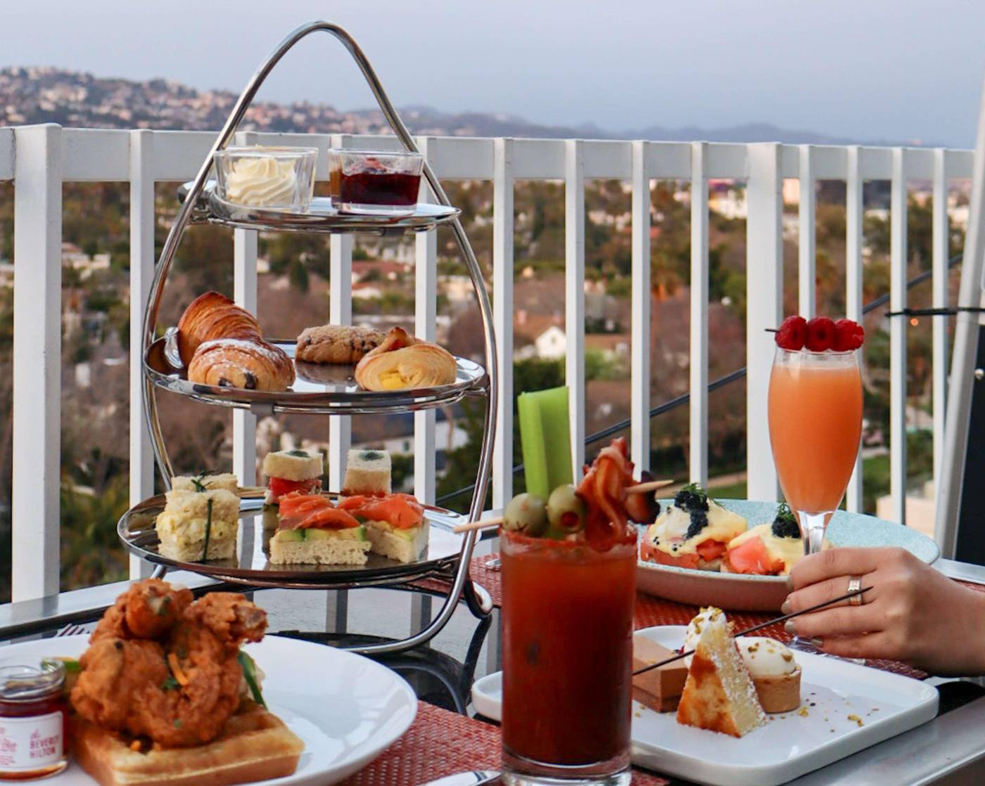 Beverly-Hilton-Restaurant-64