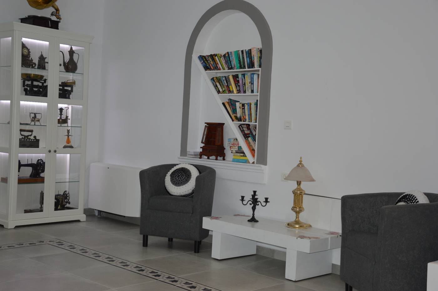 Villa-Olympia-Lobby-57