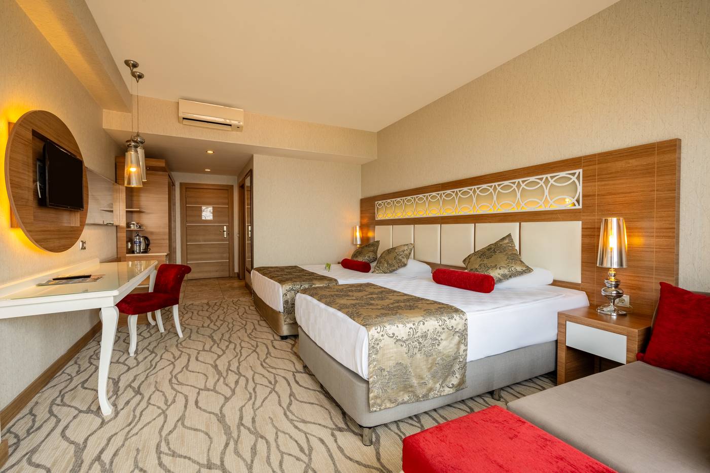 Justiniano Deluxe Resort