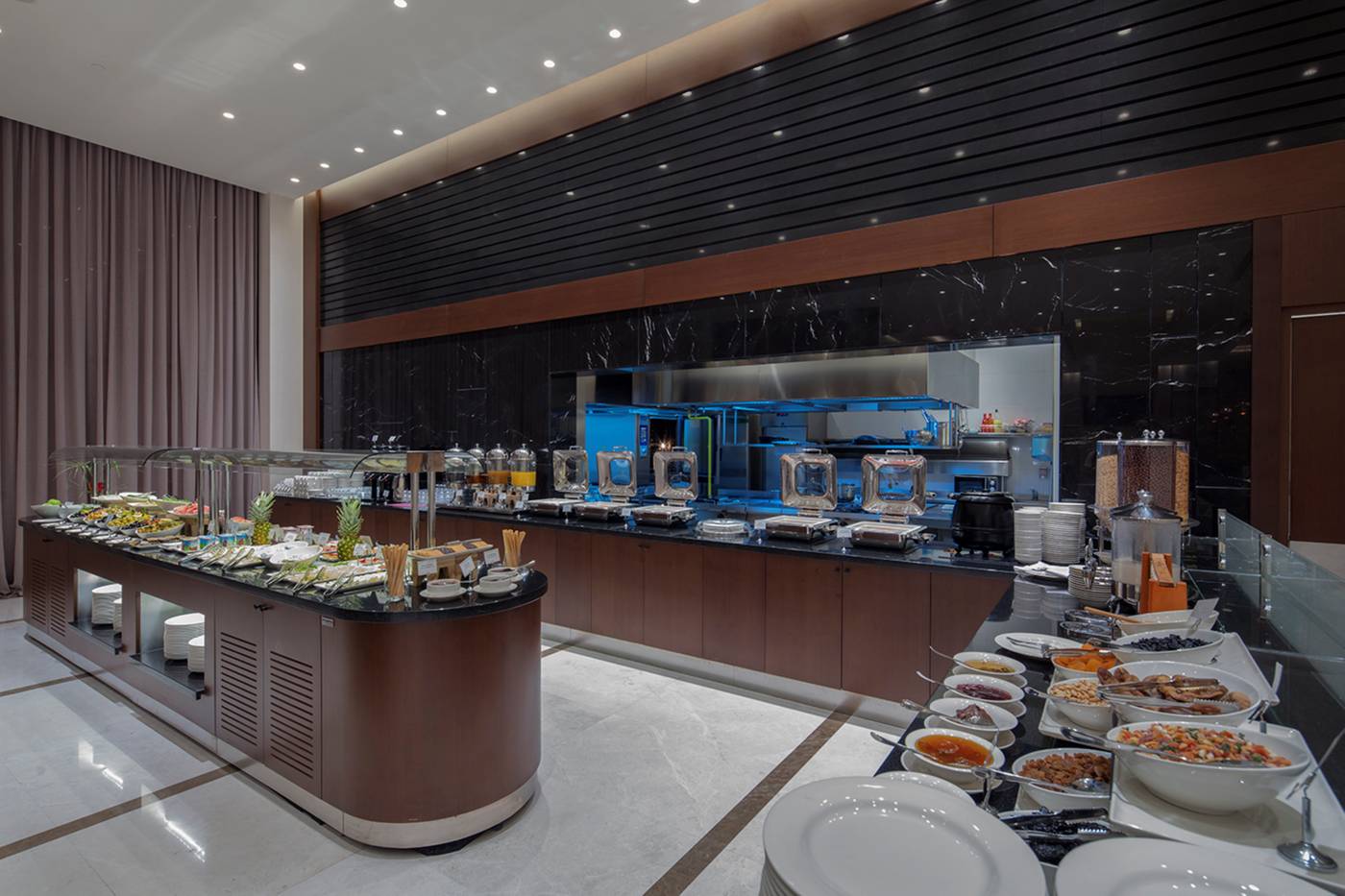 DoubleTree-by-Hilton-Istanbul-Umraniye-Restaurant-38