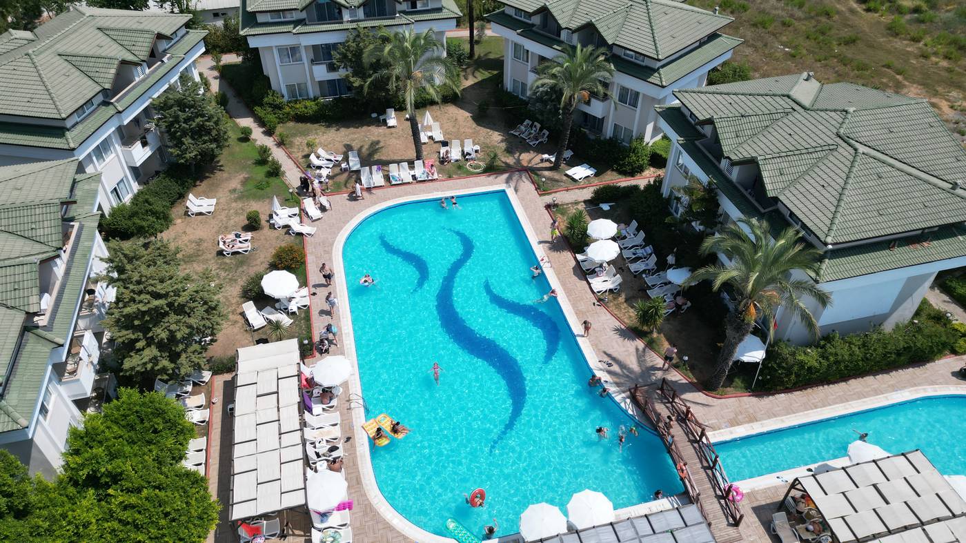 Aydinbey-Gold-Dreams-Pool-4