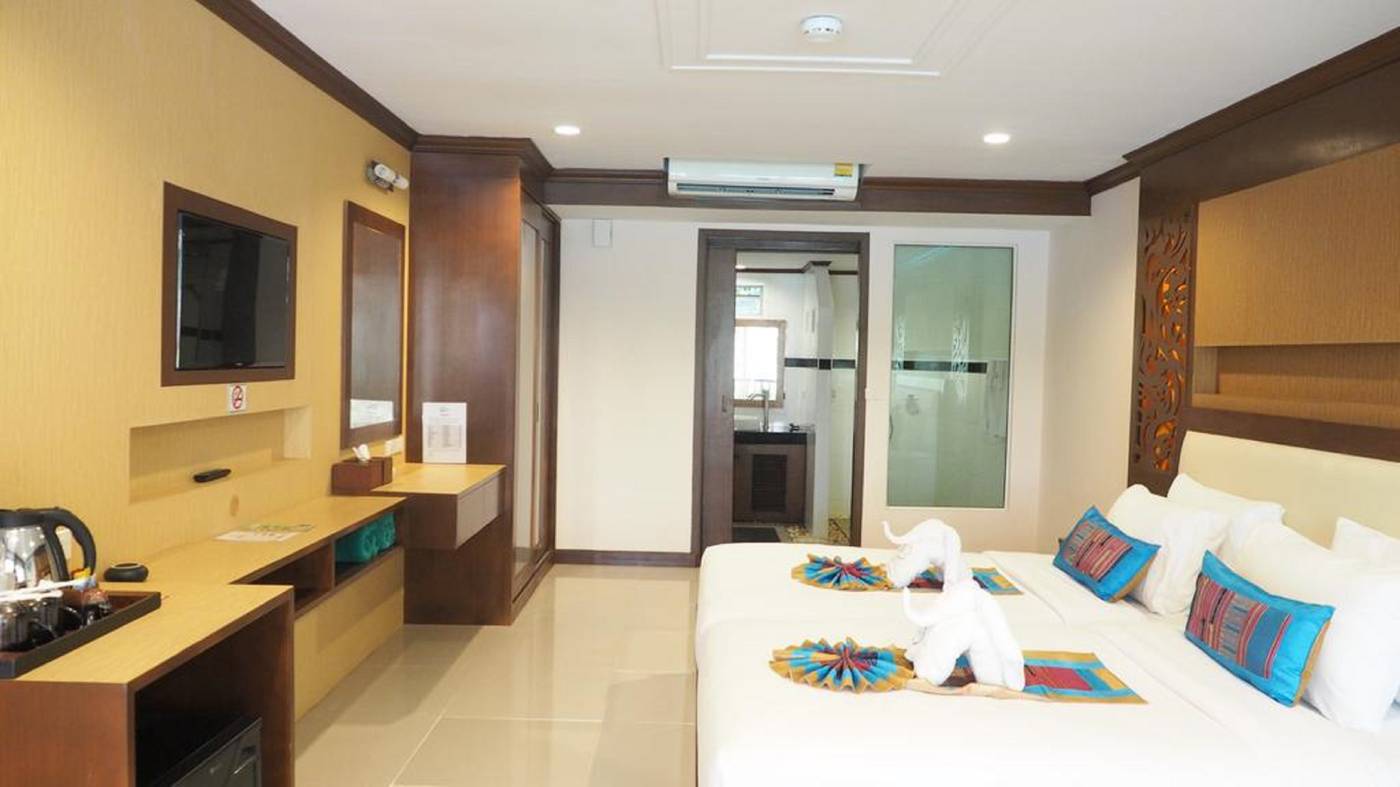 Chivatara-Resort---Spa-Bang-Tao-Beach-Phuket-Room-15