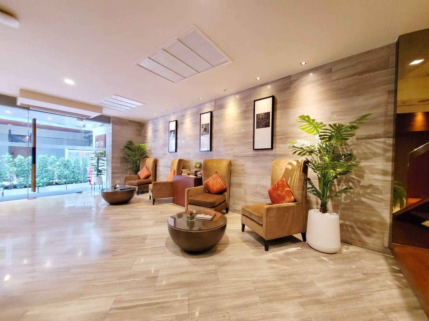 On8-Sukhumvit-by-Compass-Hospitality-Lobby-1