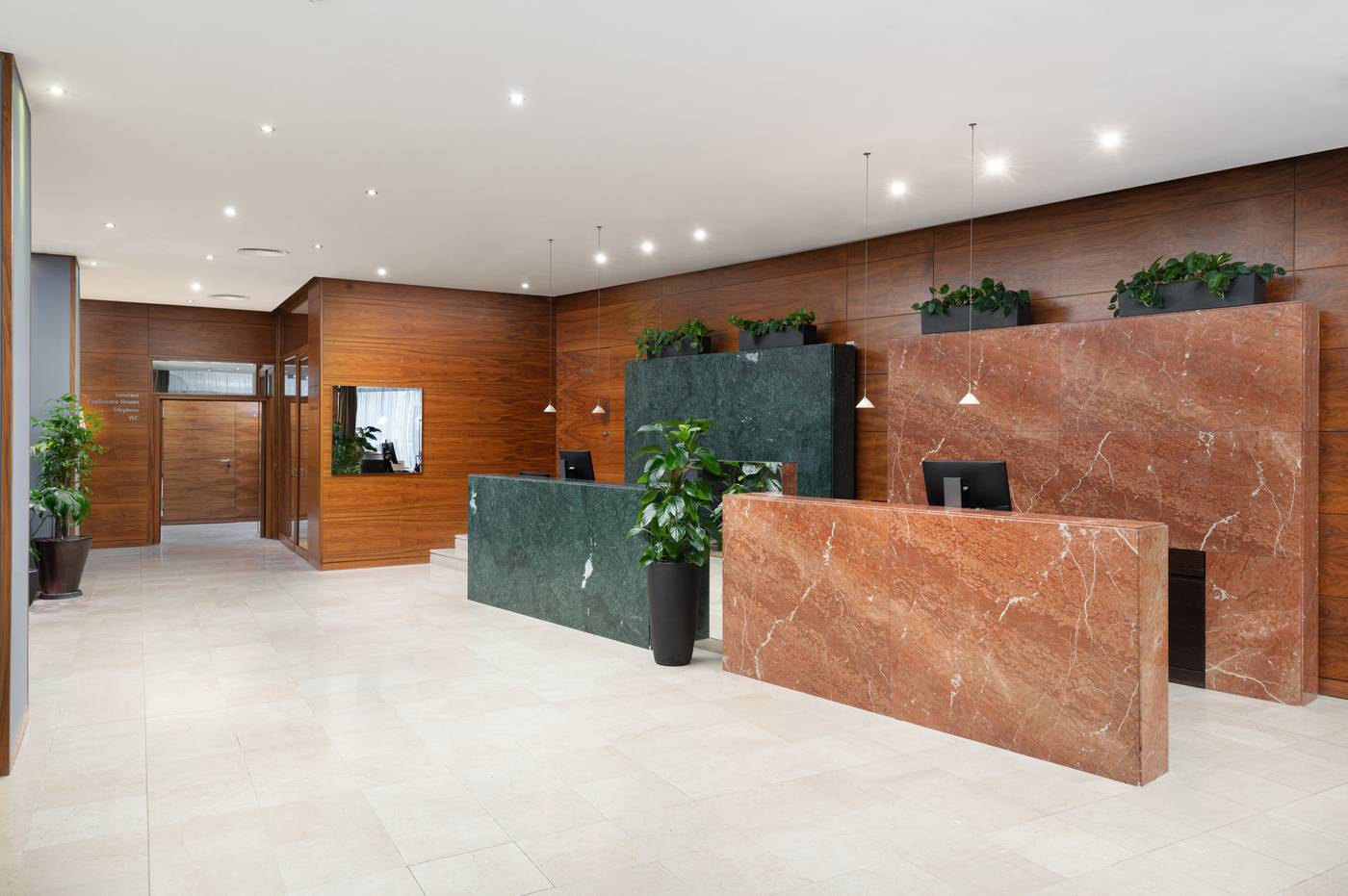 K-K-Hotel-Fenix-Lobby-13