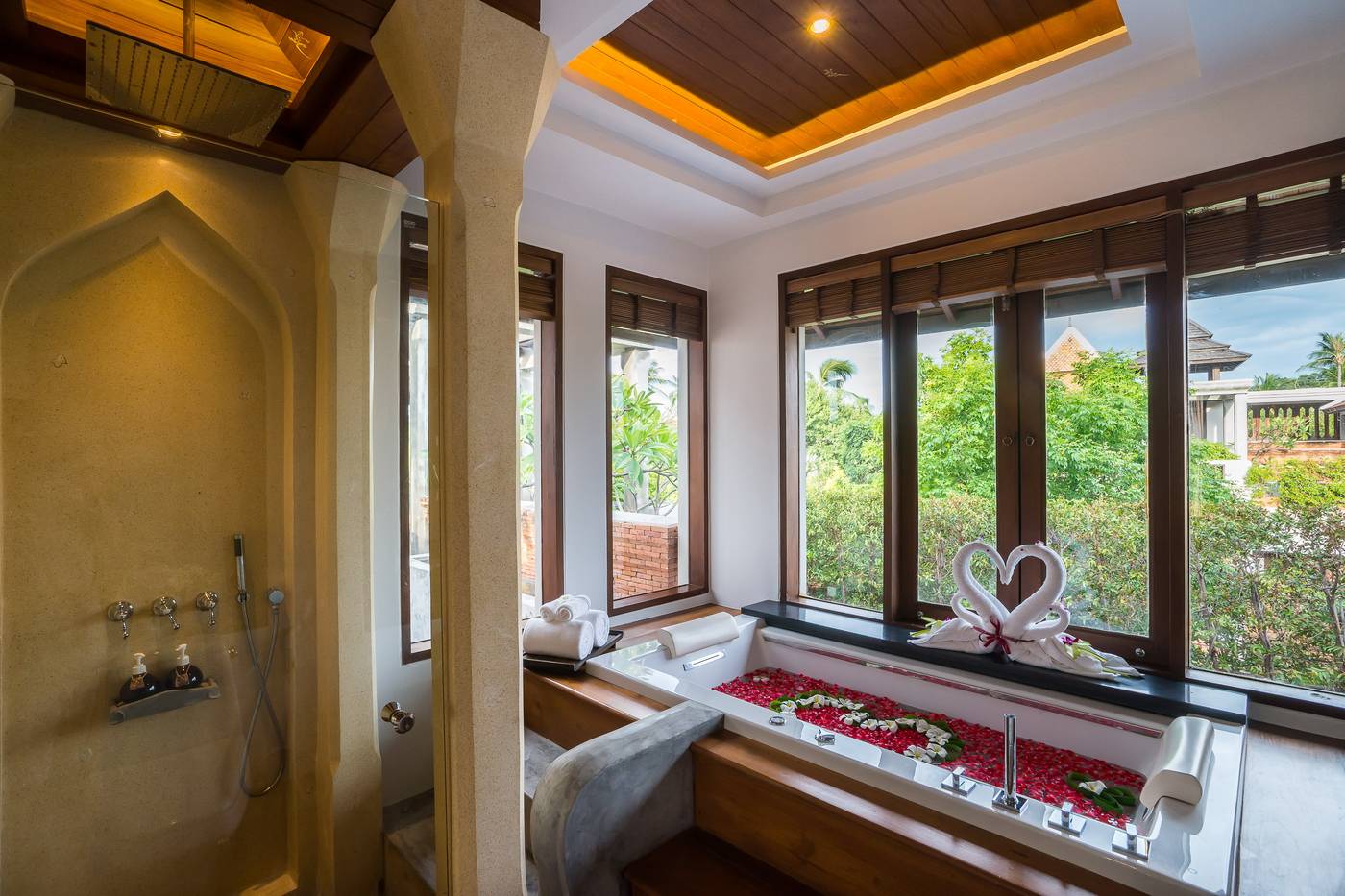 Royal-Muang-Samui-Villas-Room-29