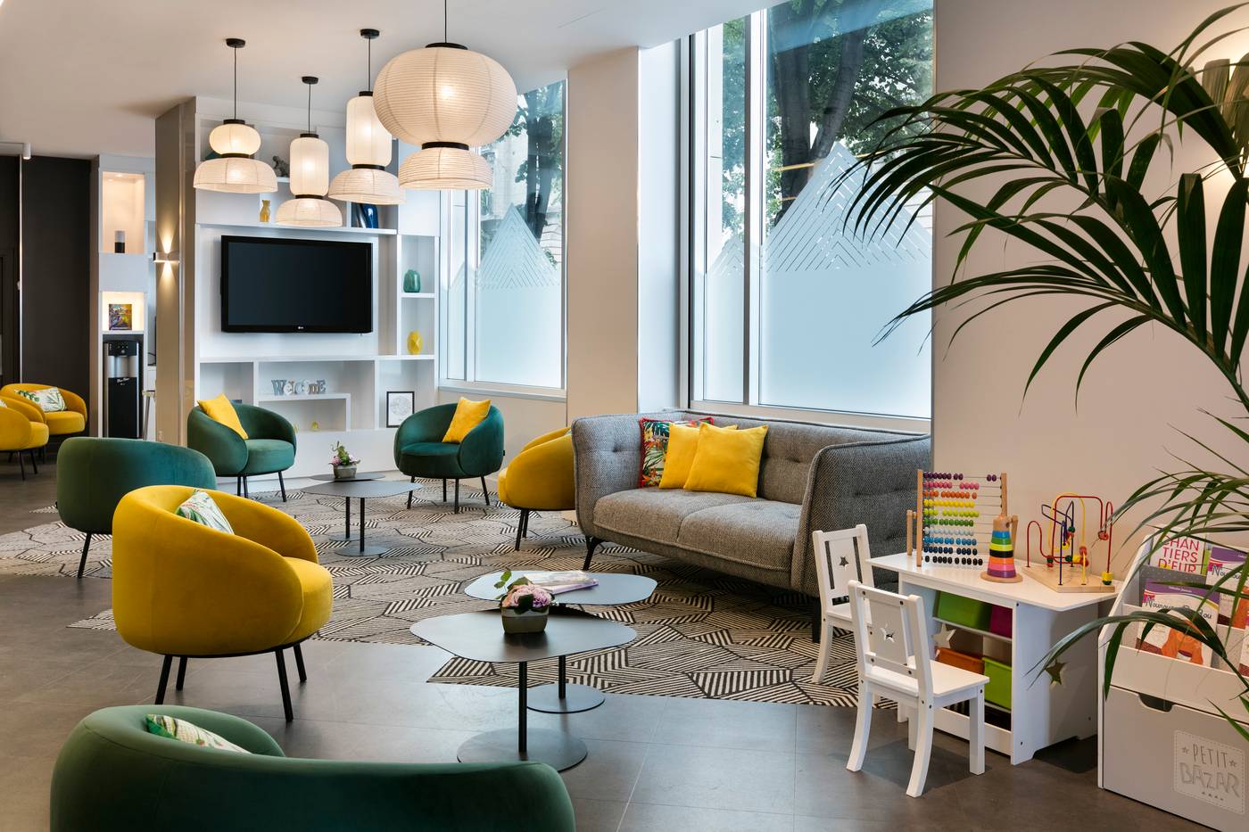 Citadines-Place-d-Italie-Paris-Lobby-1