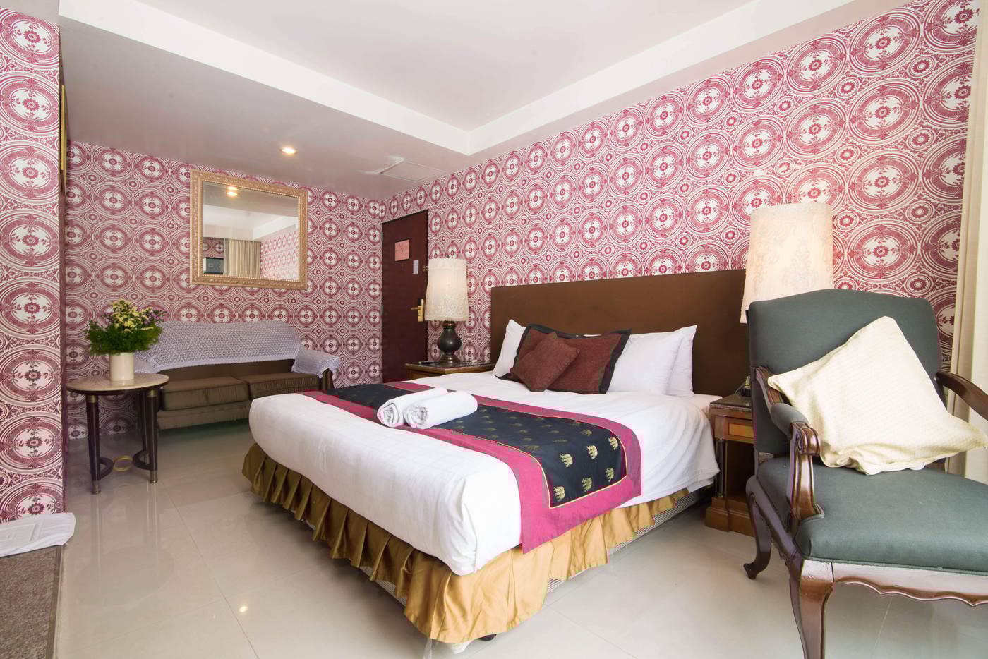 Diamond-City-Hotel-Room-11