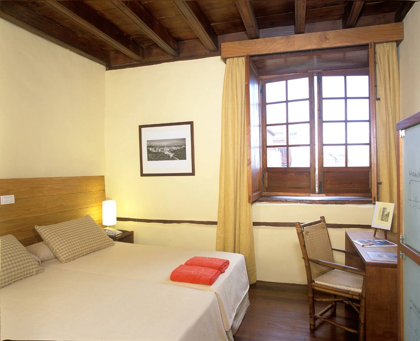 Hotel-LIVVO-La-Quinta-Roja-Room-36