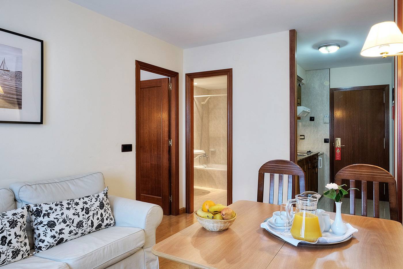 Palacio Arias-Spain-NAVIA-Room-5