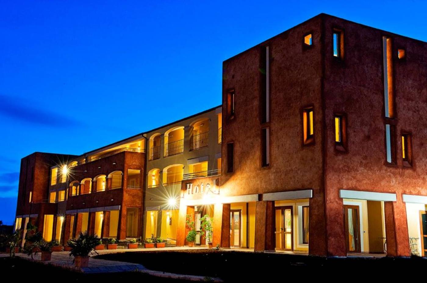 Hotel-Baja-Romantica-Sports-and-Entertainment-2