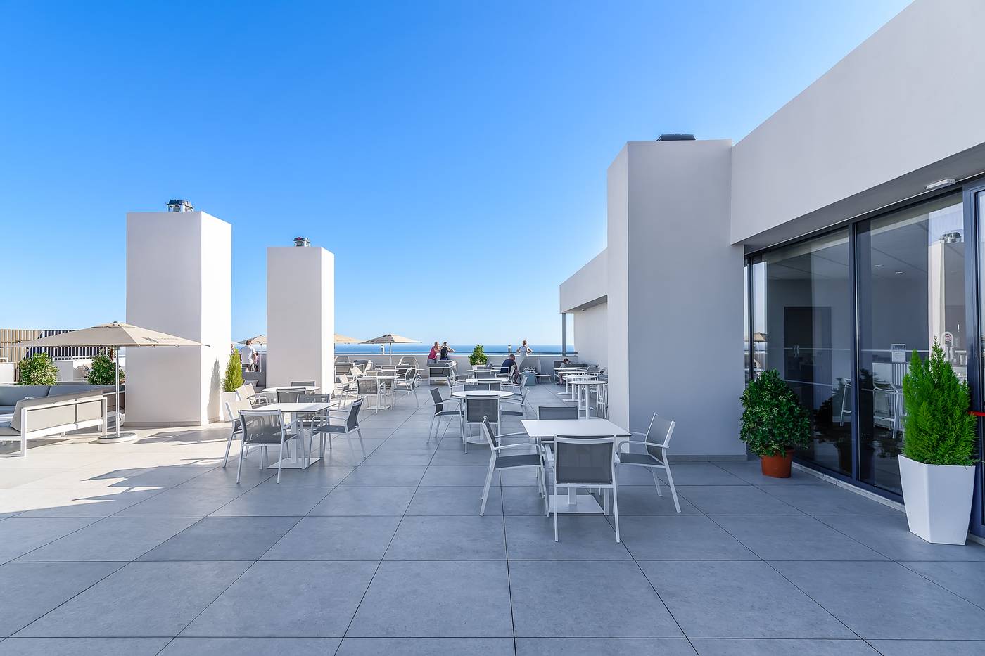 Jupiter-Albufeira-Hotel---Family---Fun-Terrace-17