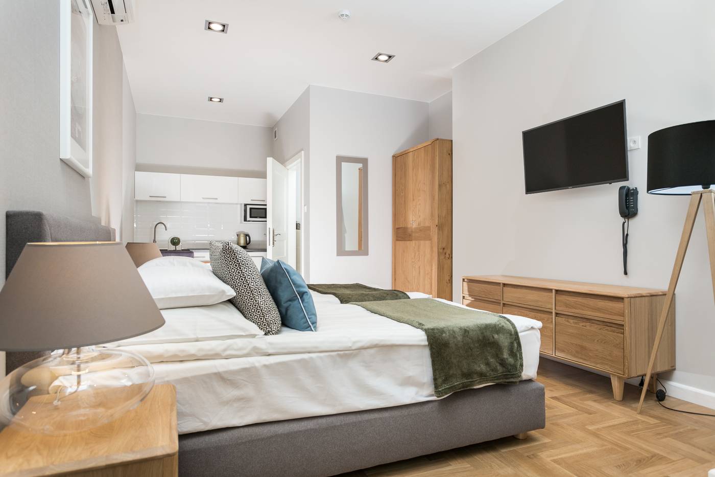 Venetian-House-Market-Square-Aparthotel-Room-30