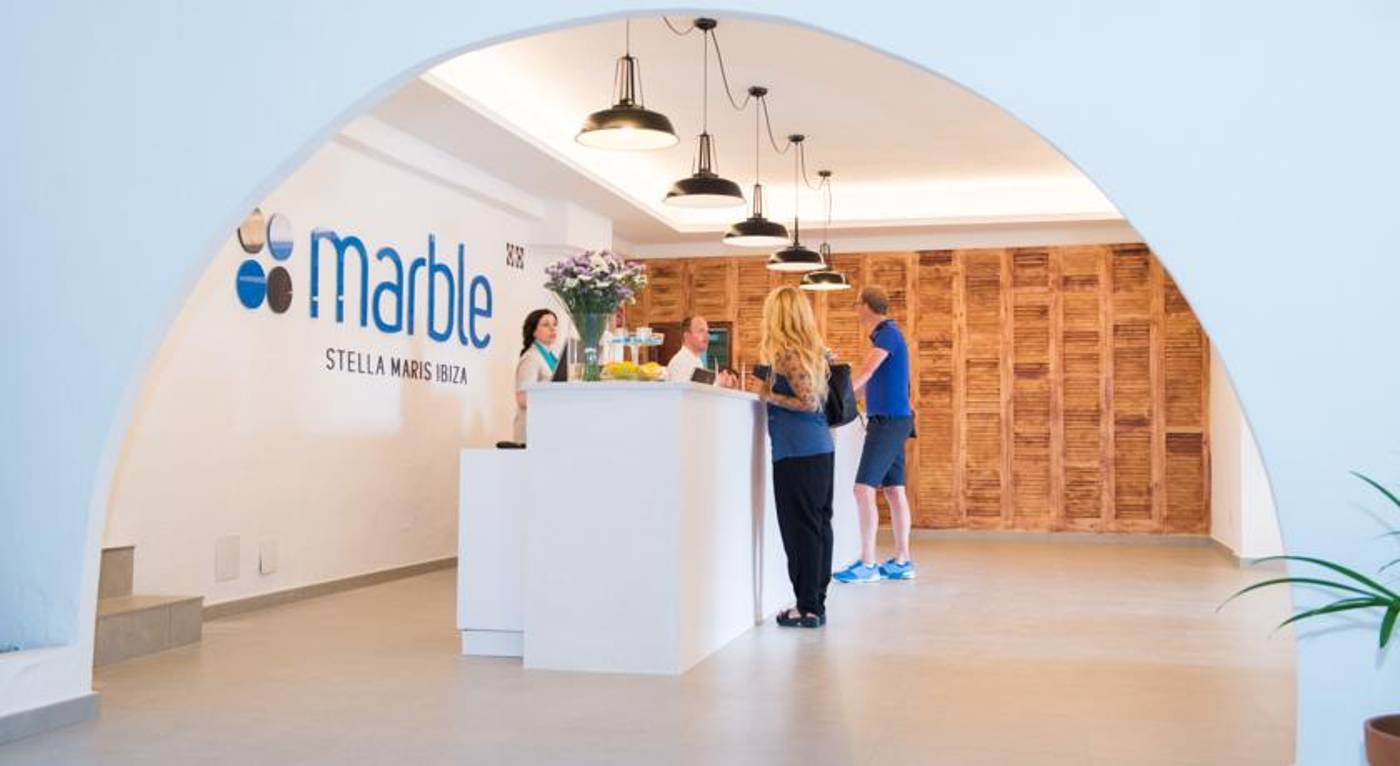 Marble-Hotel-Stella-Maris-Lobby-61