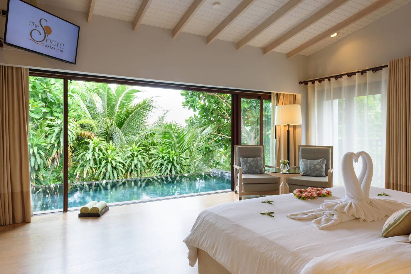 The-Shore-at-Katathani-Room-40