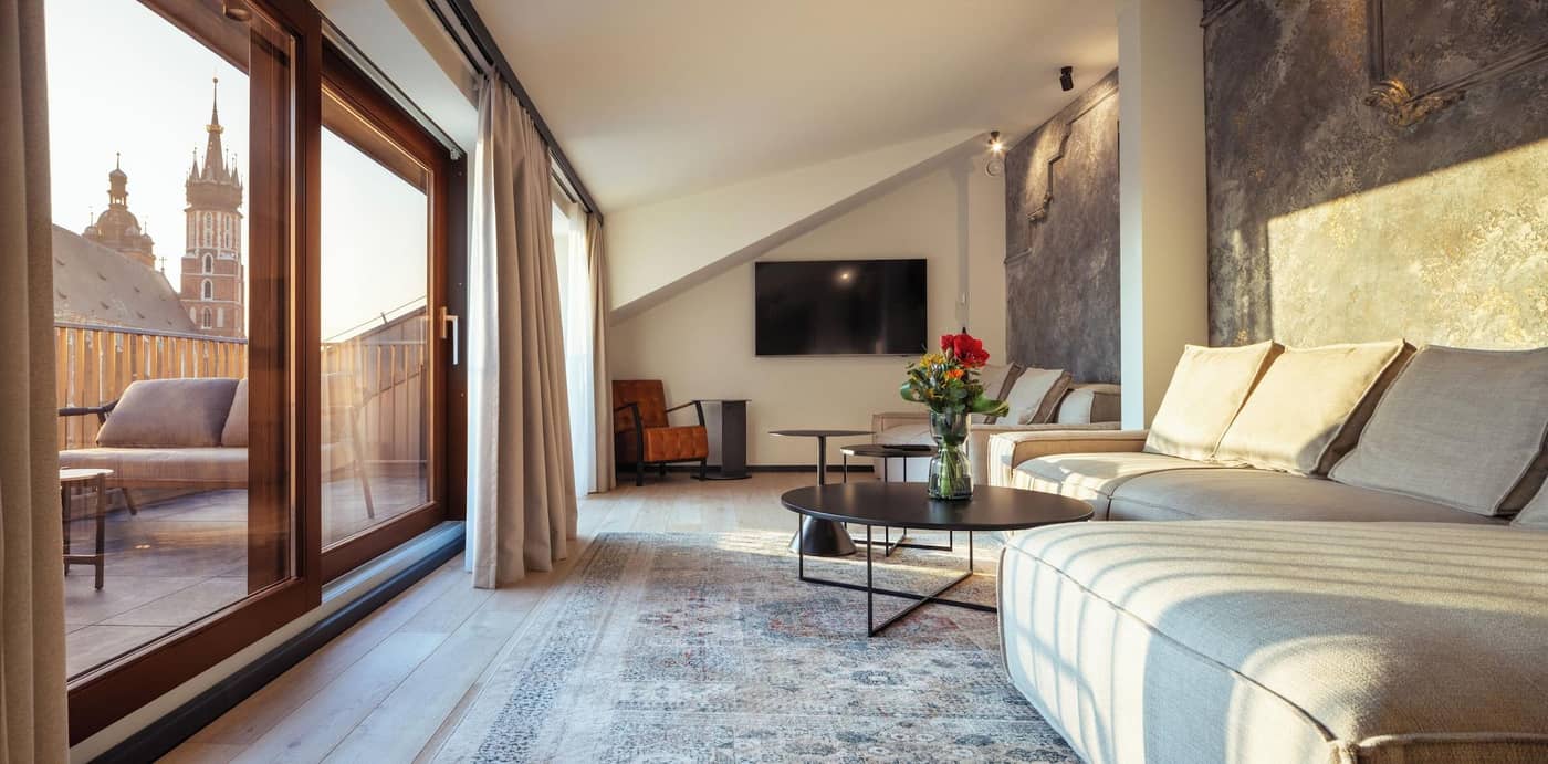 Nomadic-Urban-Premium-Suites-Room-2