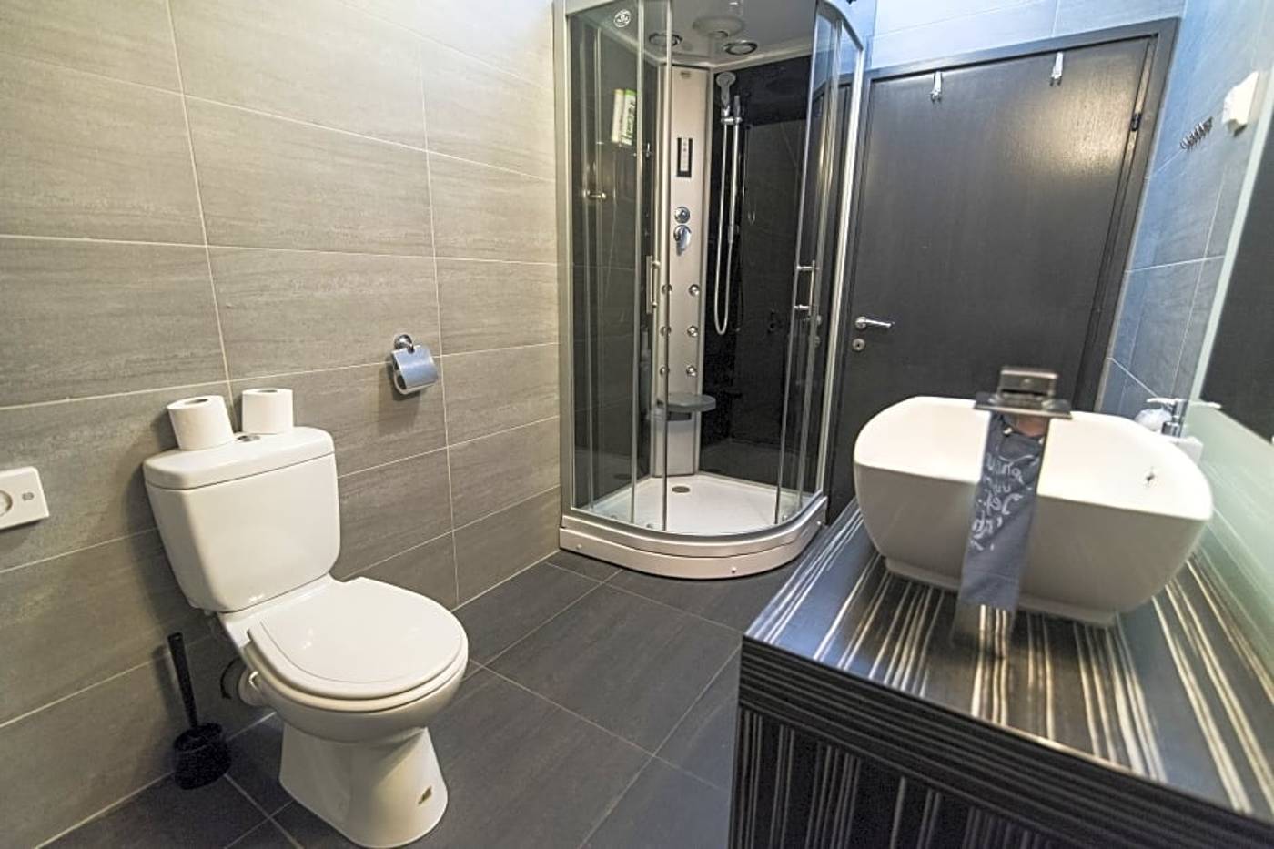 Cool Zagreb Airport-Croatia-VELIKA GORICA-General view-3