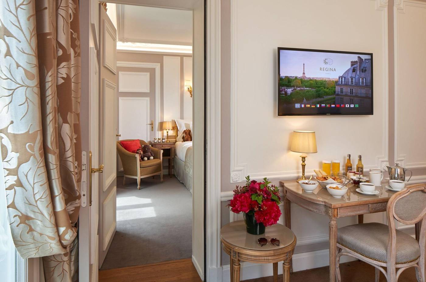 Regina-Hotel-Sports-and-Entertainment-11