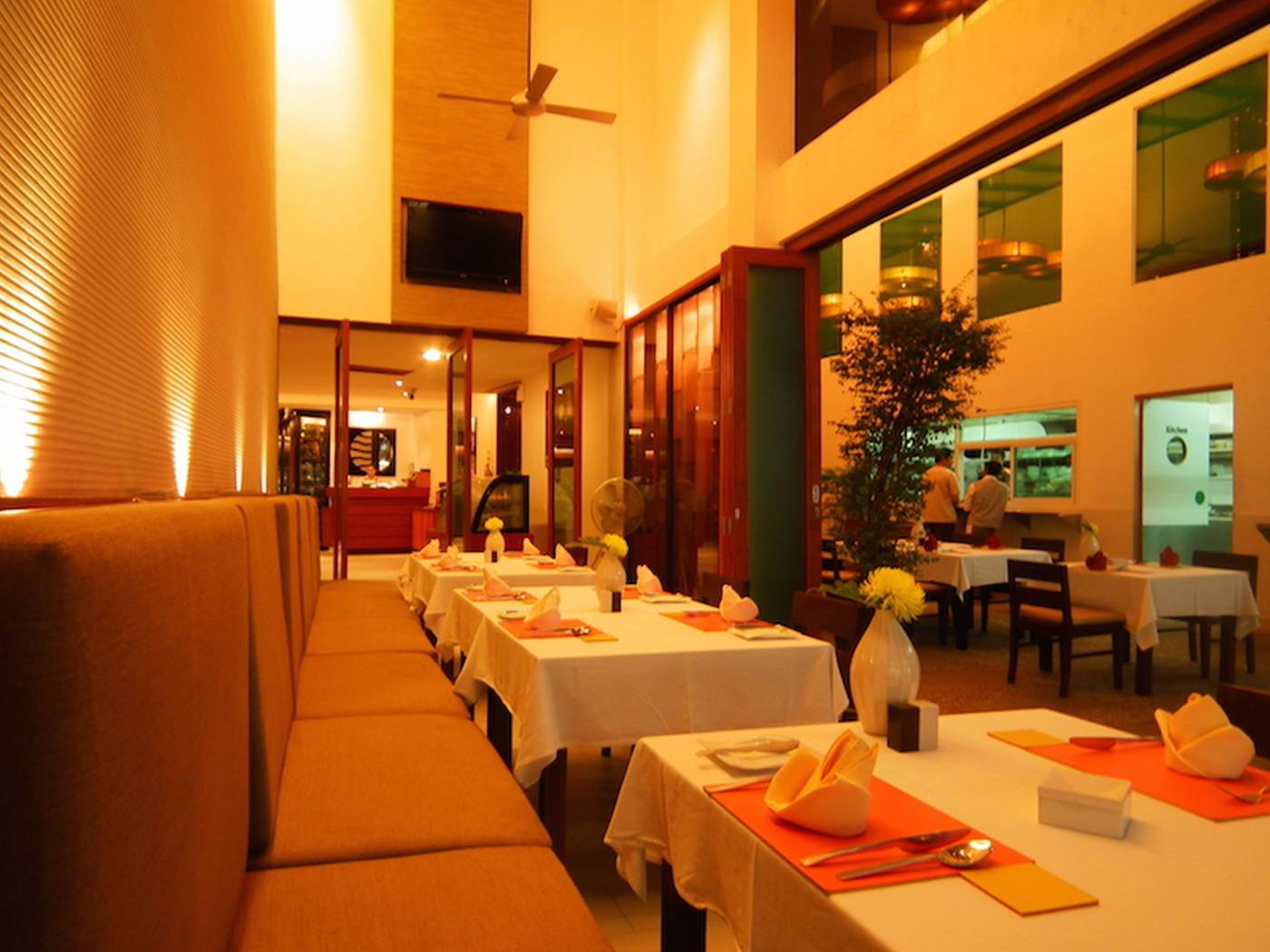 La-Flora-Resort-and-Spa-Patong-Restaurant-50