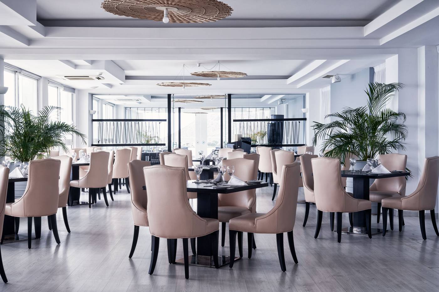 Isla-Brown-Chania--Curio-Collection-by-Hilton-Restaurant-55