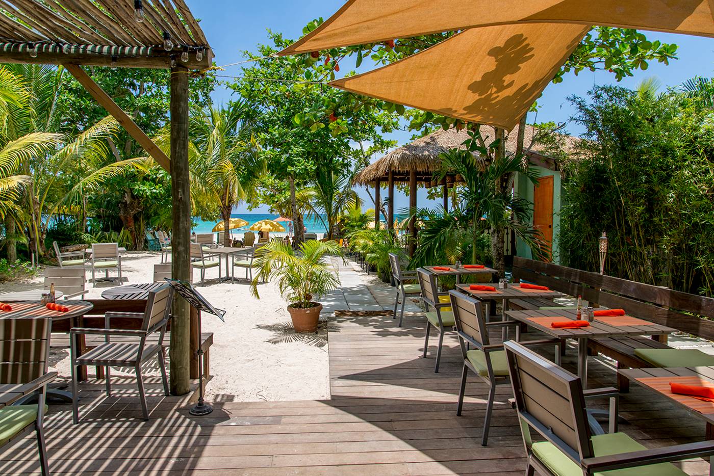 Country-Country-Hotel-Restaurant-17