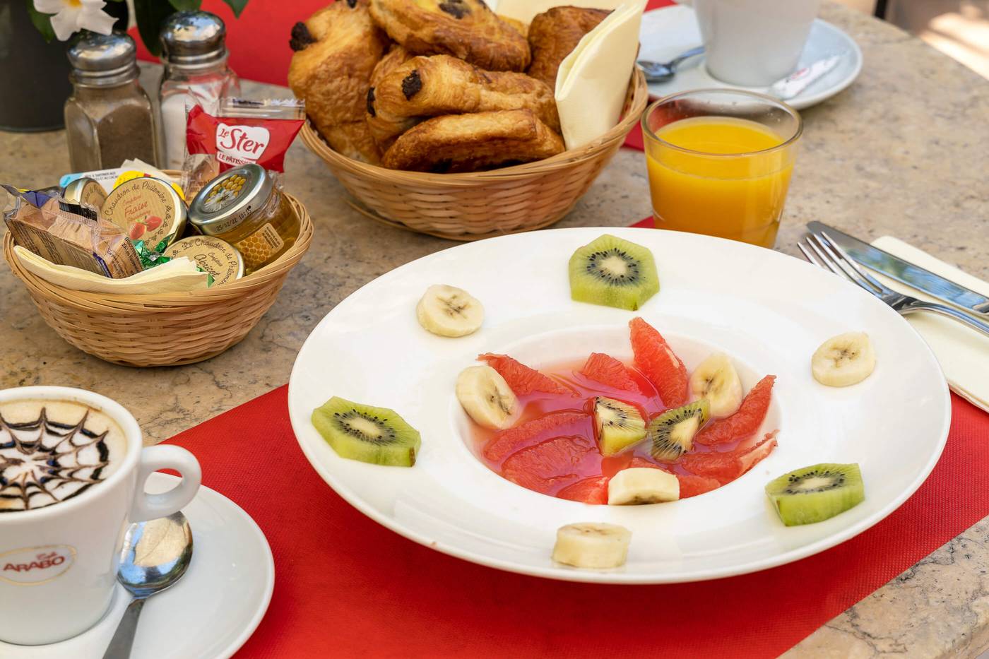 West-End-Restaurant-66